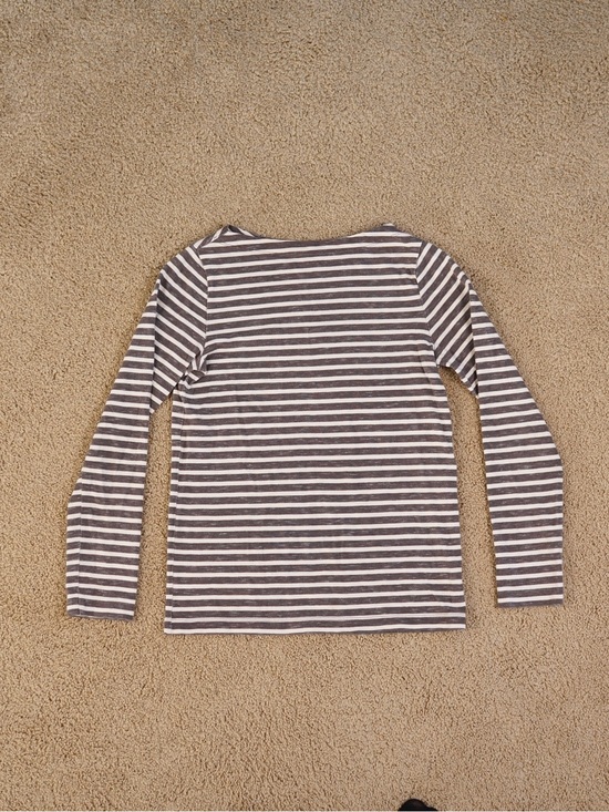 GAP Tops - GAP Striped Long Sleeve Tee - Gray & White